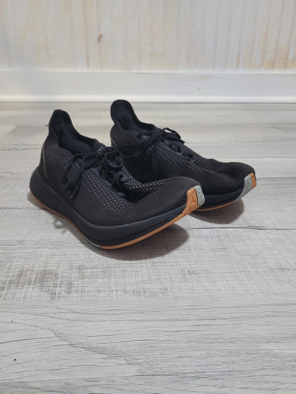 ​Flux Footwear Adapt Runner Black Gum Sneakers Size M 6.5 W 8